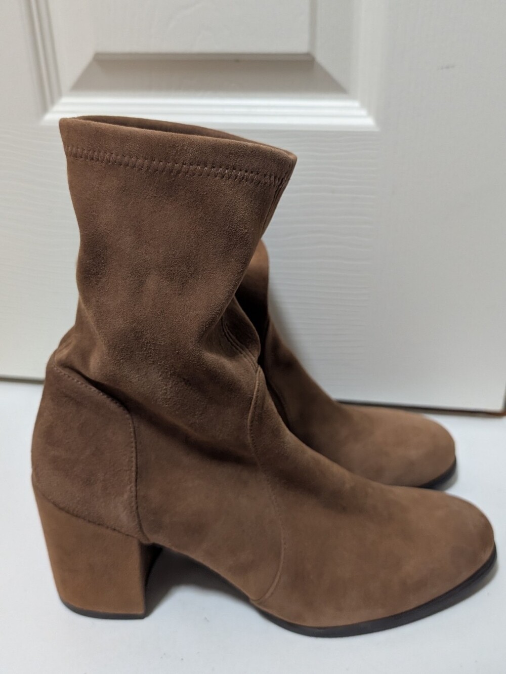 Stuart Weitzman suede sock Short booties Khaki Brown Size 8.5 - Picture 2 of 7